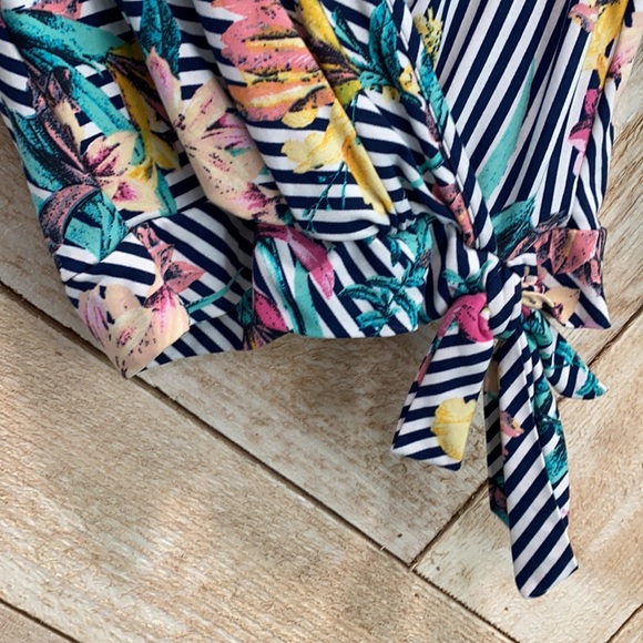 Top - Picture 5 of 5